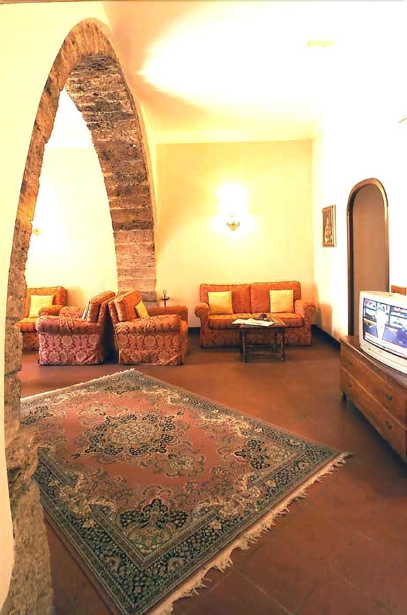 Hotel&Ristorante Miramonti Palazzo Storico Rieti Exterior photo