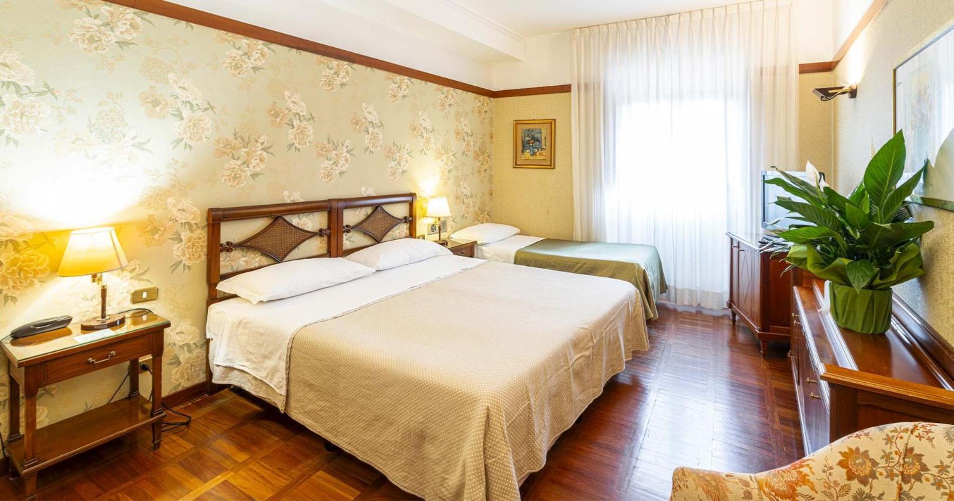 Hotel&Ristorante Miramonti Palazzo Storico Rieti Exterior photo